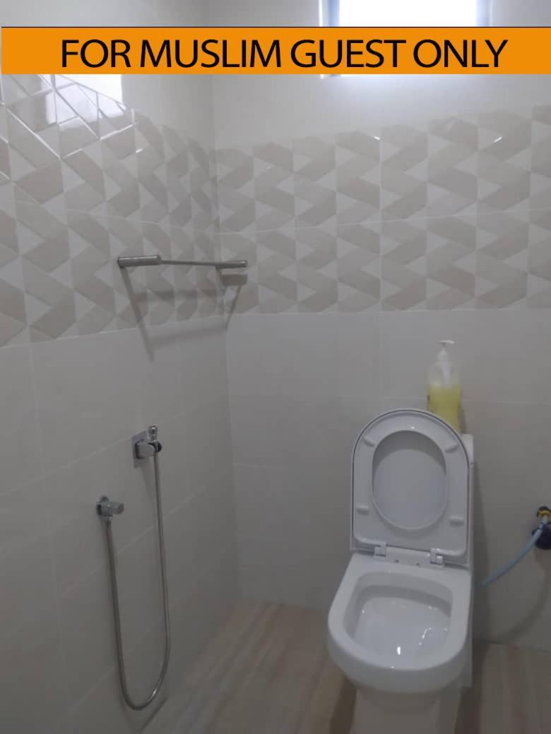 Yasmeen Studio Roomstay Kijal - Room 1 - For Two Person Islam Guest Only מראה חיצוני תמונה